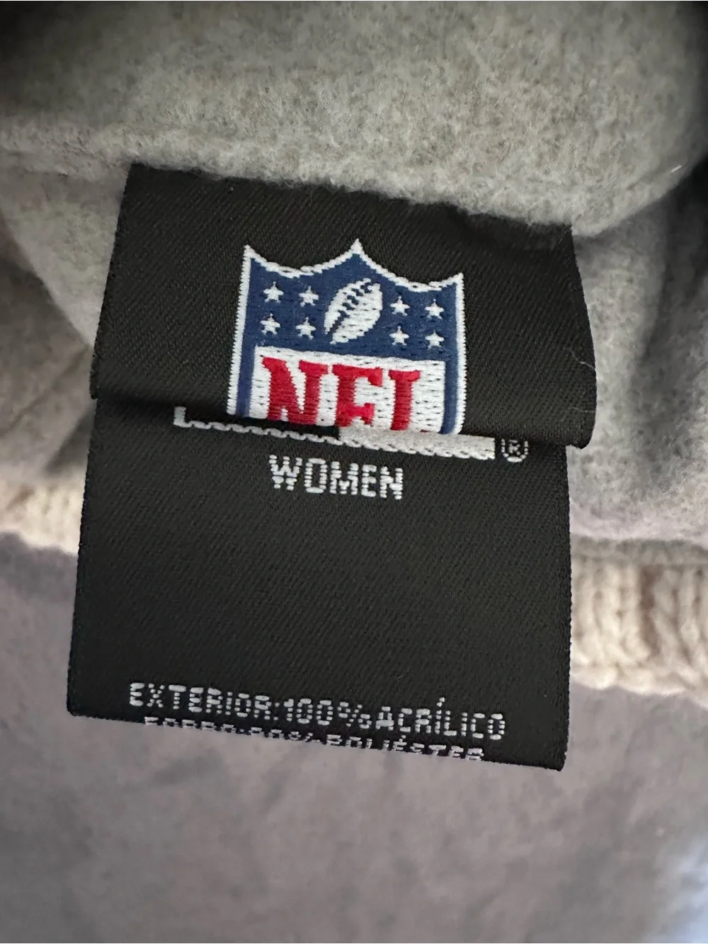 New Era Cream Cable Knit Pom Beanie with Ravens Logo nwt
